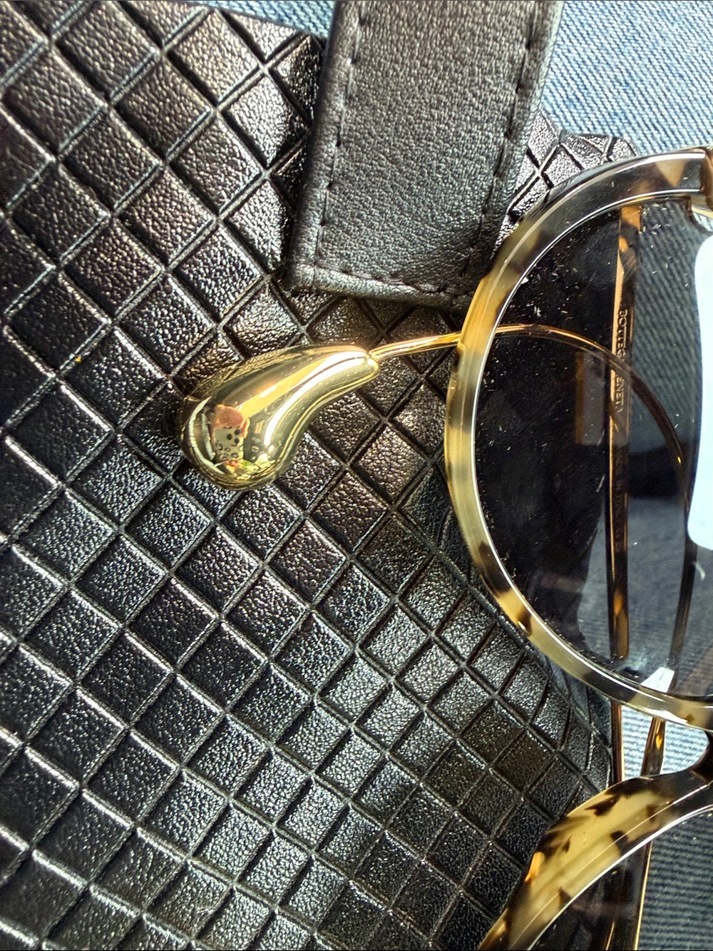 Tortoiseshell Oversized Sunglasses - Brown Lenses - Picture 4 of 6